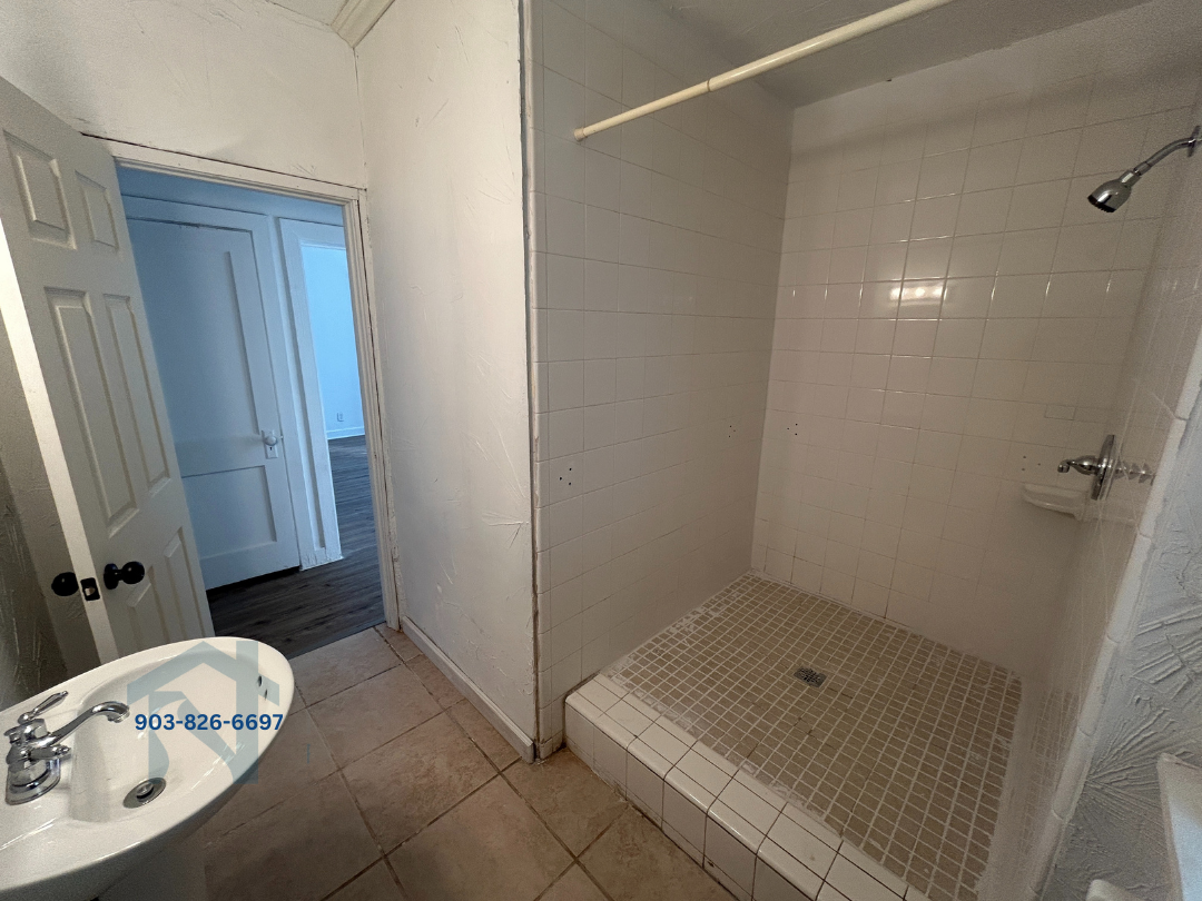 502 Jefferson Place - 1 property image