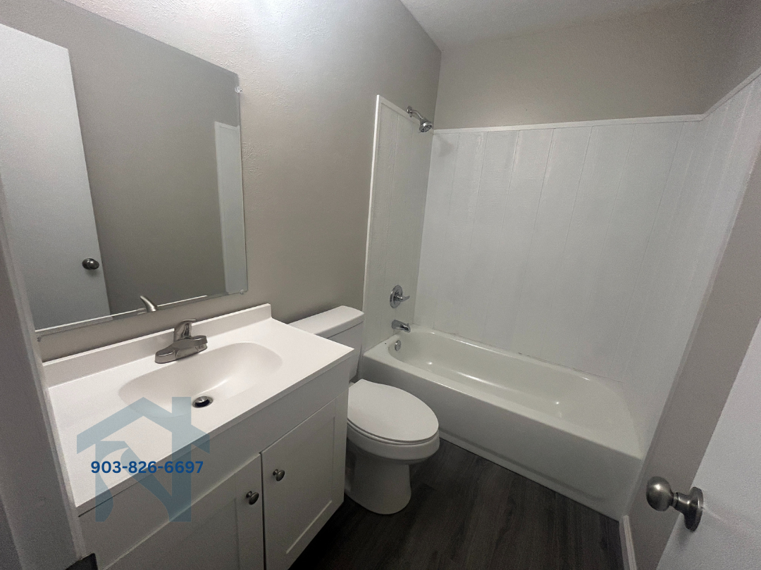 Water Oak 302 Houston Street - 7 property image