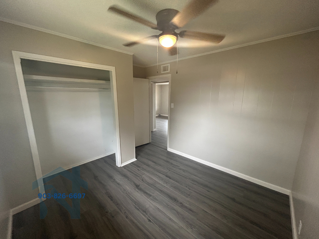 Water Oak 302 Houston Street - 7 property image