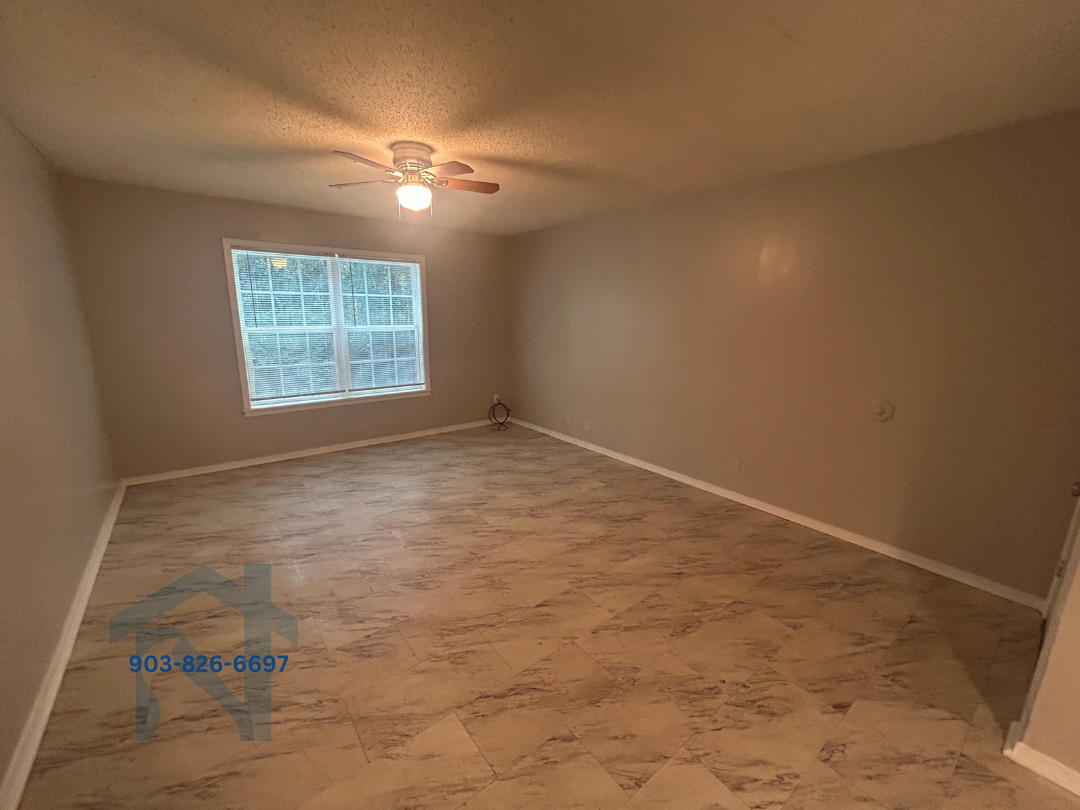 Valley View Apartments - 301 Pine Wilderness Dr, QC - D1 property image