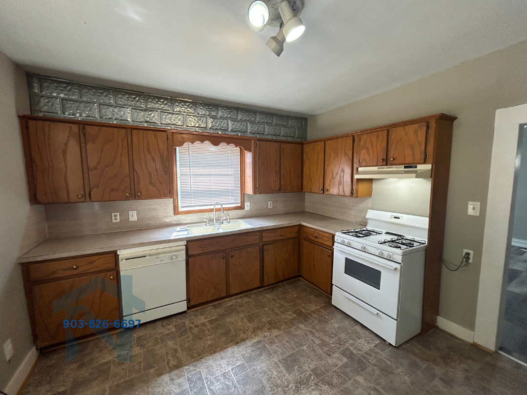 3112 Locust Street - 1 property image
