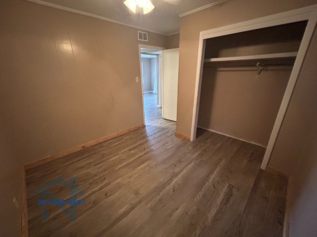 Water Oak 302 Houston Street - 6 property image